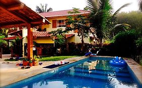 Costa Riki Apartments